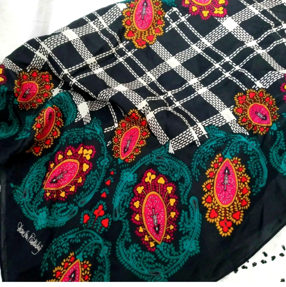Diane Von Furstenberg 100 % Silk scarf Large